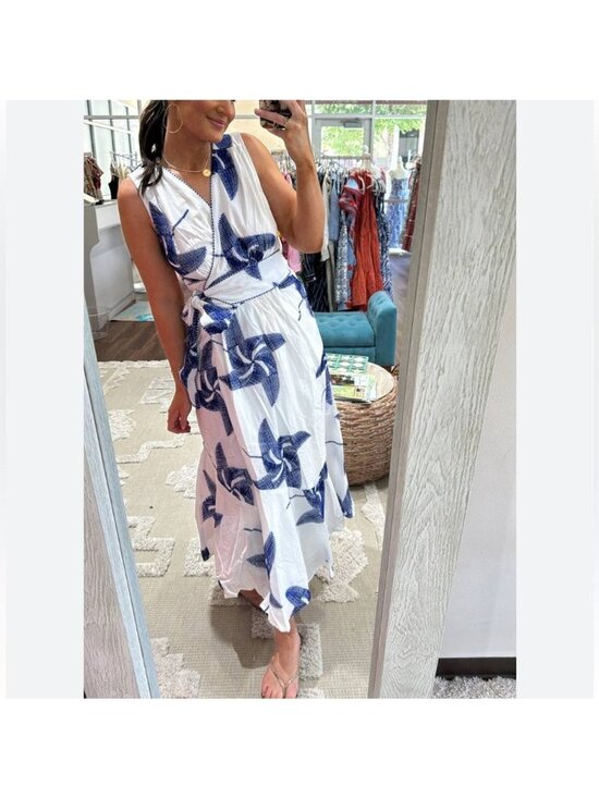 Ciebon Dresses & Skirts - NWT CIEBON Kaiden Embroidered Tie Belt Maxi Wrap Dress Size Small